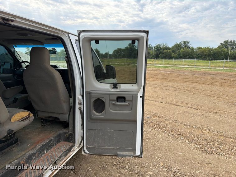 image for item FK5068 2013 Ford E350 van