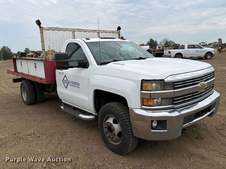 image for item FK5069 2015 Chevrolet Silverado 3500HD flatbed pickup truck