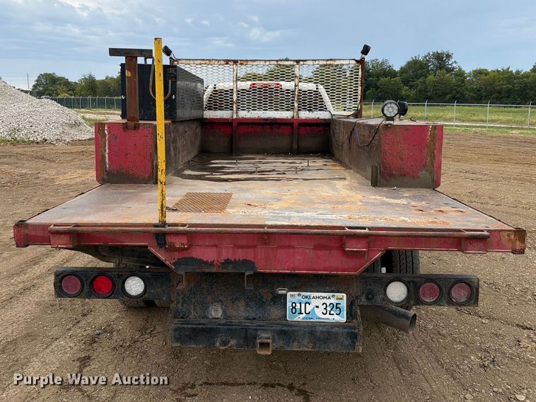 image for item FK5069 2015 Chevrolet Silverado 3500HD flatbed pickup truck
