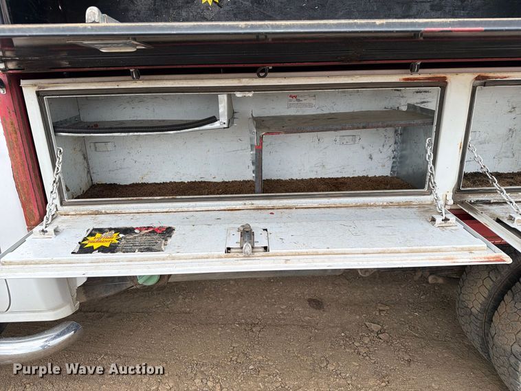 image for item FK5069 2015 Chevrolet Silverado 3500HD flatbed pickup truck