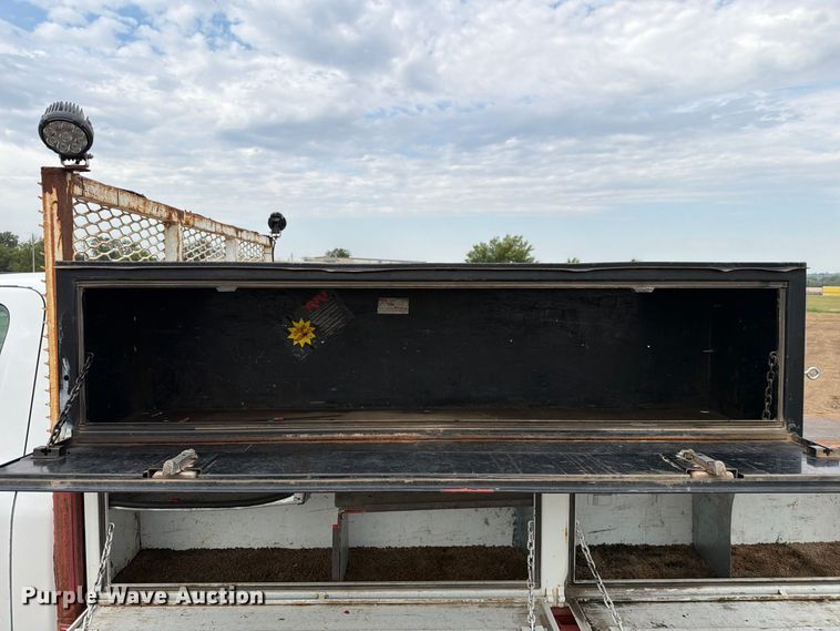 image for item FK5069 2015 Chevrolet Silverado 3500HD flatbed pickup truck