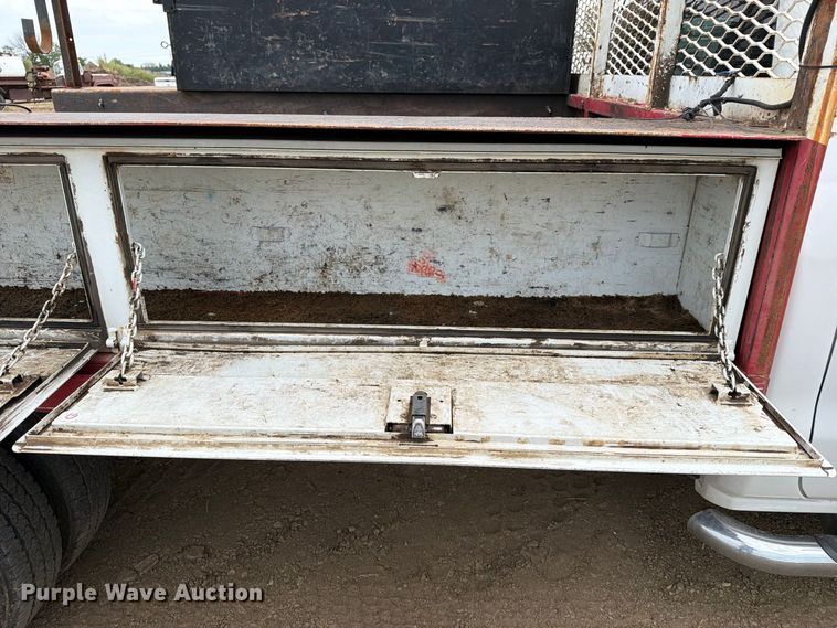 image for item FK5069 2015 Chevrolet Silverado 3500HD flatbed pickup truck