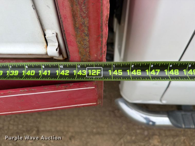 image for item FK5069 2015 Chevrolet Silverado 3500HD flatbed pickup truck