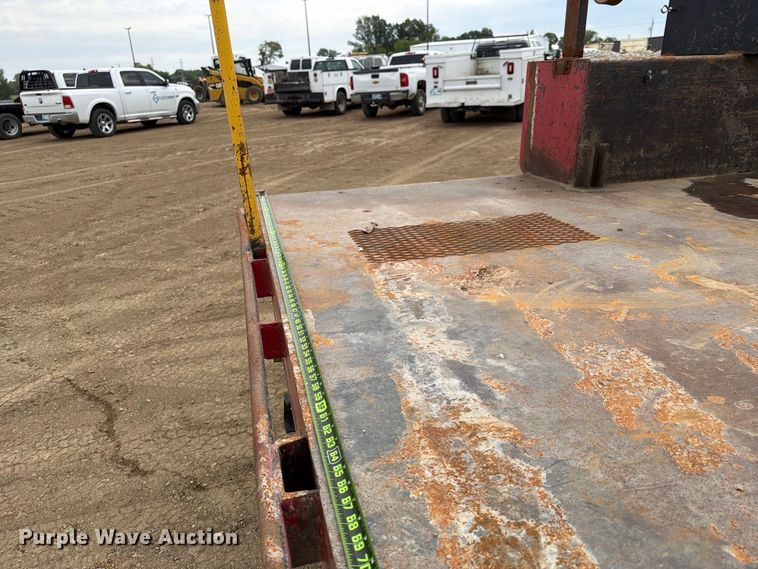 image for item FK5069 2015 Chevrolet Silverado 3500HD flatbed pickup truck