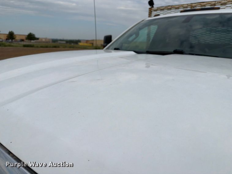 image for item FK5069 2015 Chevrolet Silverado 3500HD flatbed pickup truck