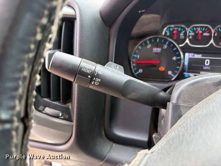 image for item FK5069 2015 Chevrolet Silverado 3500HD flatbed pickup truck