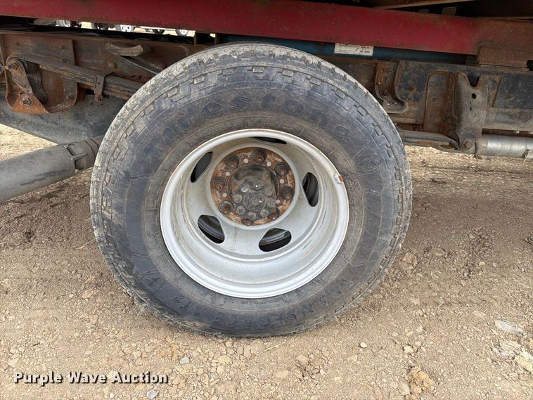 image for item FK5069 2015 Chevrolet Silverado 3500HD flatbed pickup truck