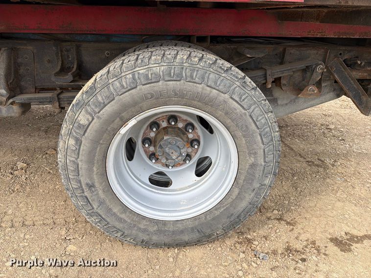 image for item FK5069 2015 Chevrolet Silverado 3500HD flatbed pickup truck