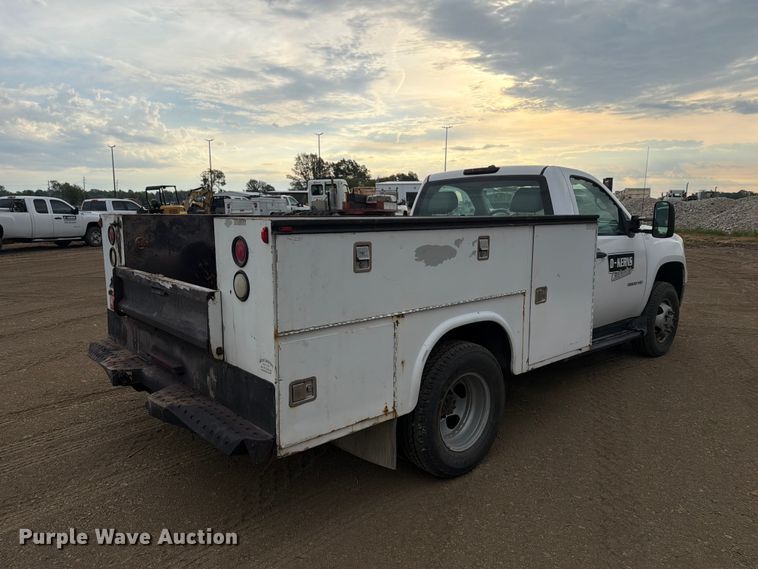 image for item FK5073 2011 GMC Sierra 3500HD utility bed pickup truck