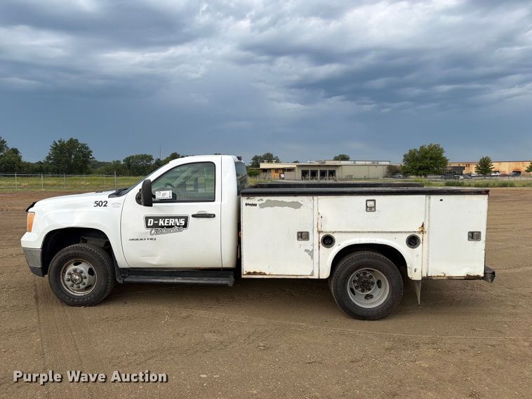 image for item FK5073 2011 GMC Sierra 3500HD utility bed pickup truck