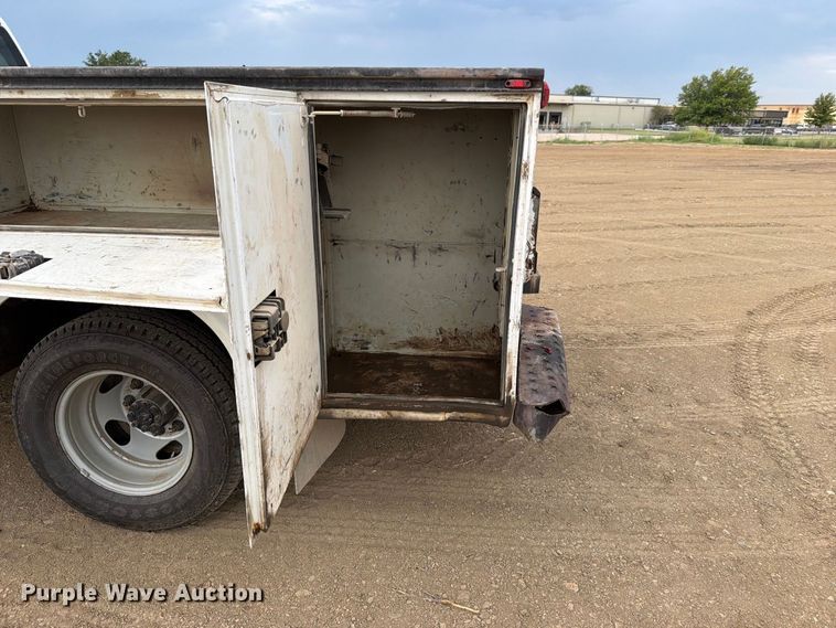image for item FK5073 2011 GMC Sierra 3500HD utility bed pickup truck