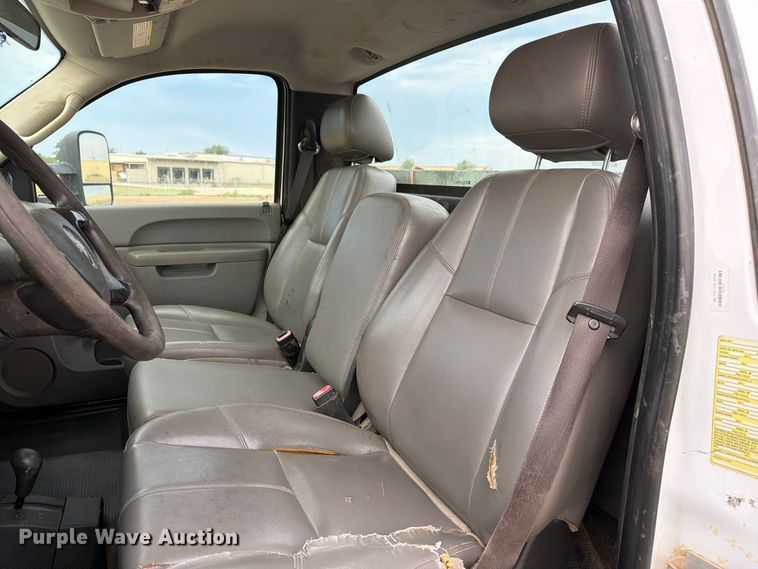 image for item FK5073 2011 GMC Sierra 3500HD utility bed pickup truck