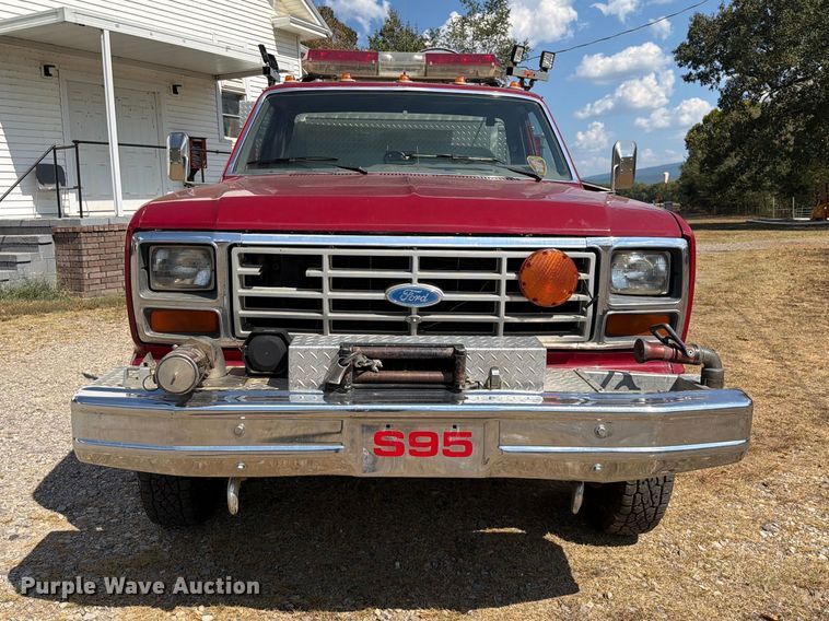 image for item FK5143 1986 Ford F350 pumper fire truck