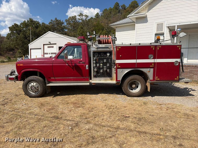 image for item FK5143 1986 Ford F350 pumper fire truck