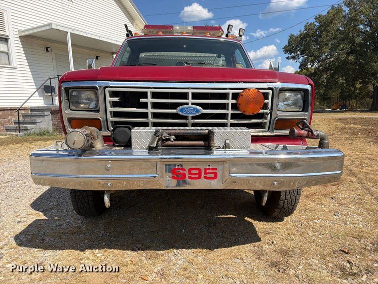 image for item FK5143 1986 Ford F350 pumper fire truck