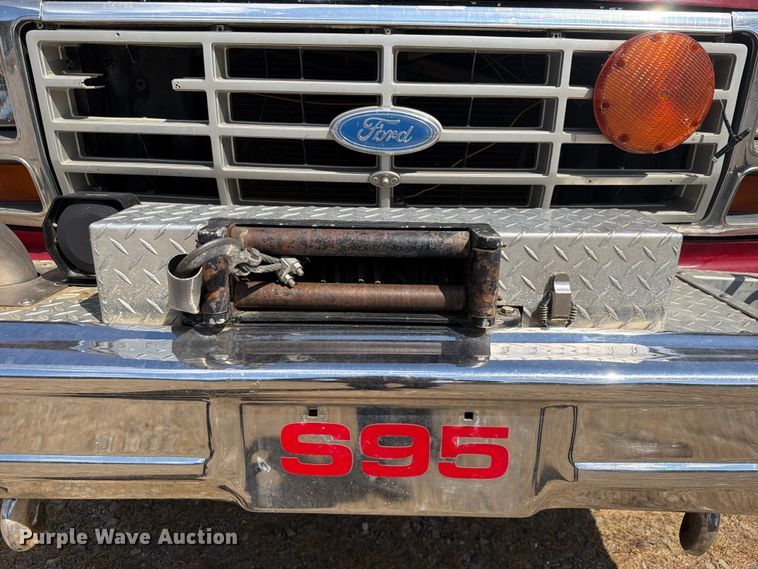 image for item FK5143 1986 Ford F350 pumper fire truck