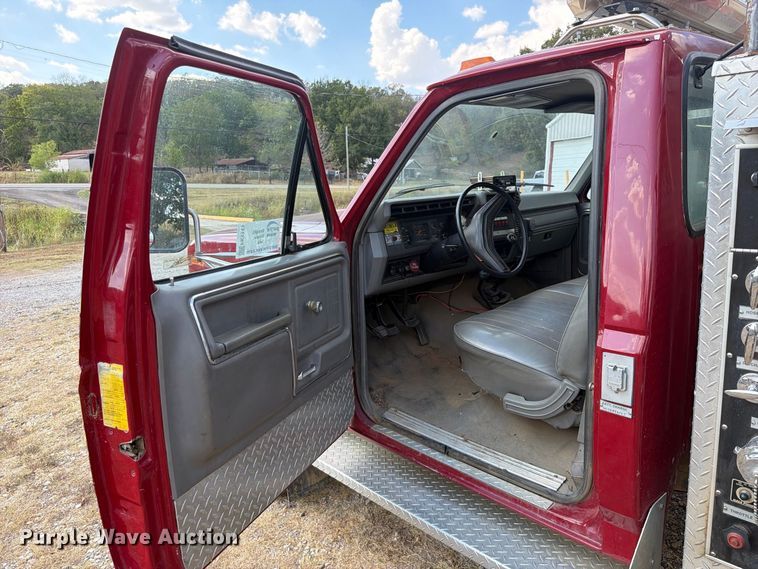 image for item FK5143 1986 Ford F350 pumper fire truck