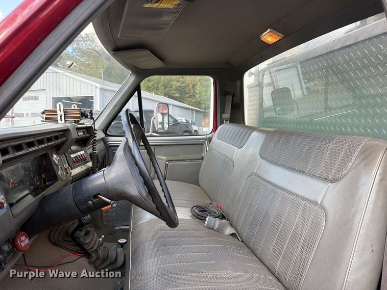 image for item FK5143 1986 Ford F350 pumper fire truck