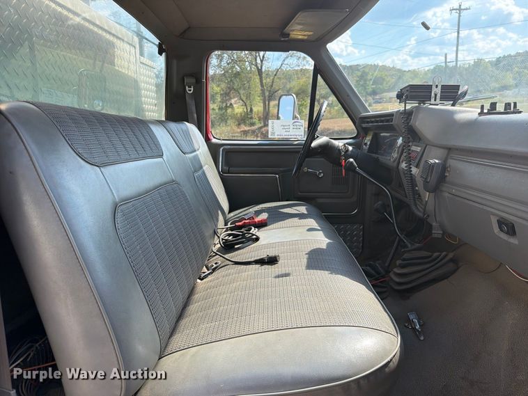 image for item FK5143 1986 Ford F350 pumper fire truck