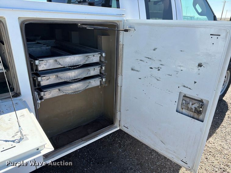 image for item FM7647 2016 Ford F250 Ext. Cab utility bed pickup truck