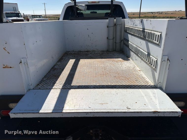 image for item FM7647 2016 Ford F250 Ext. Cab utility bed pickup truck