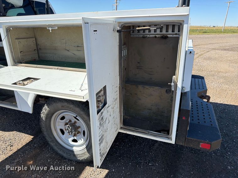 image for item FM7647 2016 Ford F250 Ext. Cab utility bed pickup truck