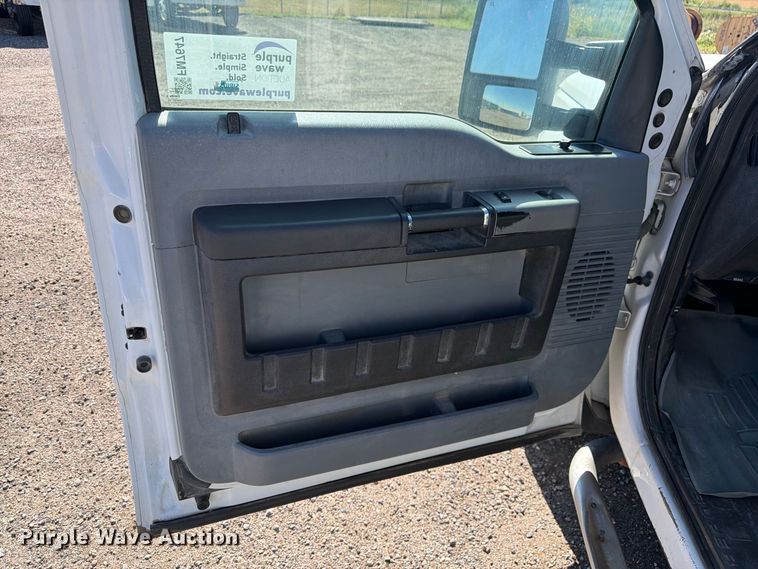 image for item FM7647 2016 Ford F250 Ext. Cab utility bed pickup truck
