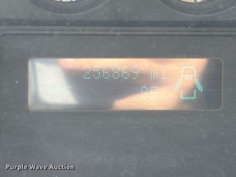 image for item FM7647 2016 Ford F250 Ext. Cab utility bed pickup truck