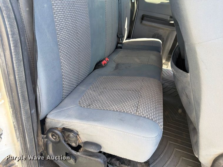 image for item FM7647 2016 Ford F250 Ext. Cab utility bed pickup truck