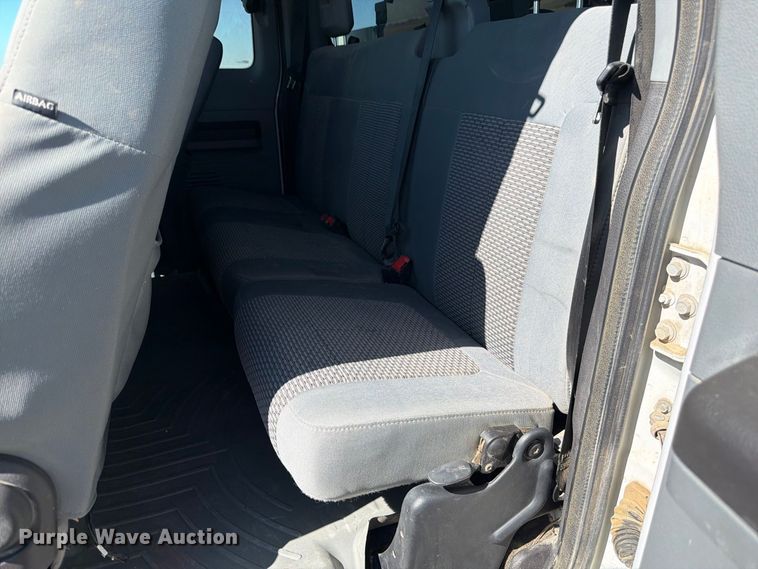 image for item FM7647 2016 Ford F250 Ext. Cab utility bed pickup truck