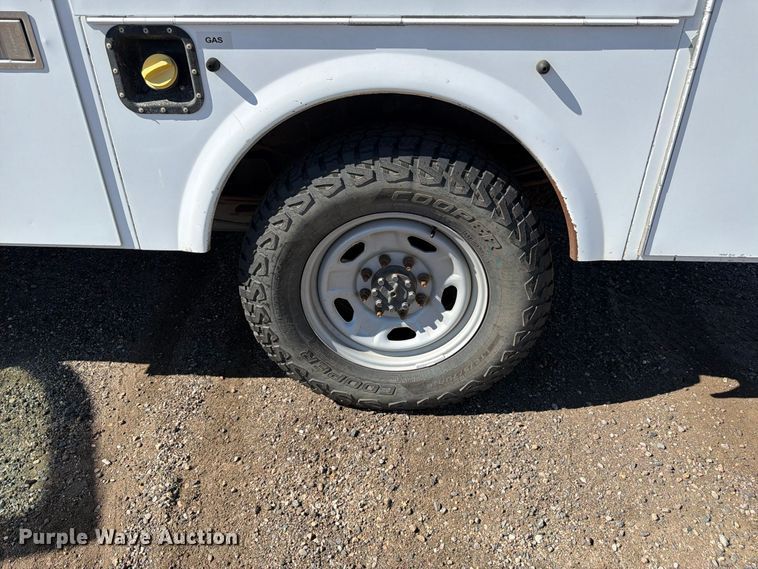 image for item FM7647 2016 Ford F250 Ext. Cab utility bed pickup truck