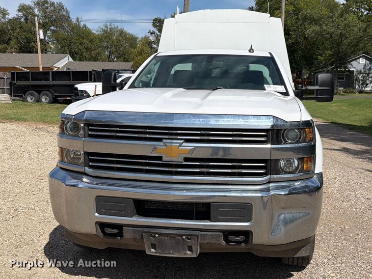 image for item FN1503 2018 Chevrolet Silverado 3500HD utility bed pickup truck