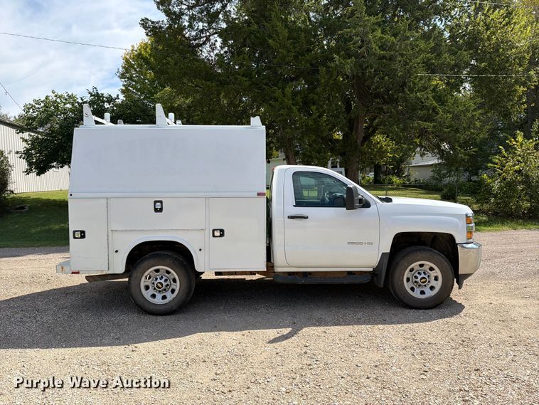image for item FN1503 2018 Chevrolet Silverado 3500HD utility bed pickup truck