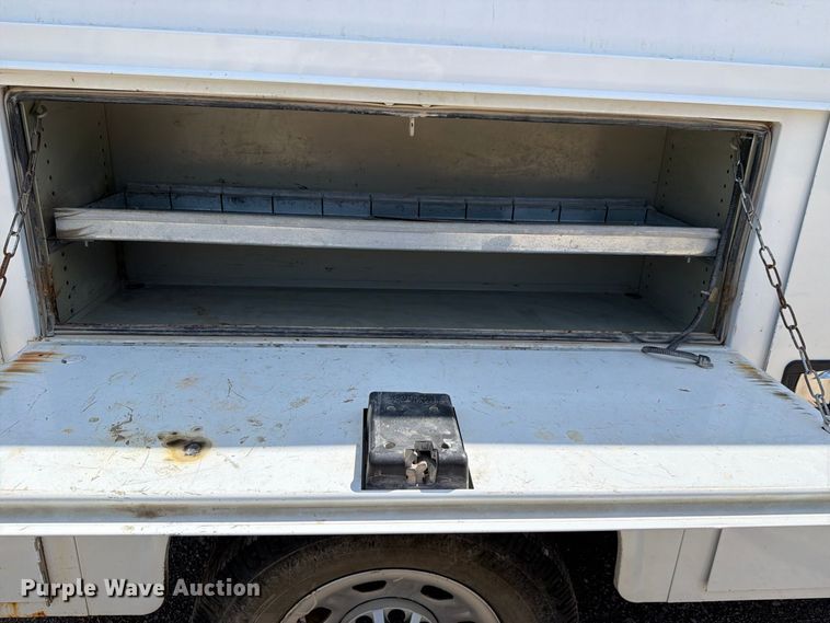 image for item FN1503 2018 Chevrolet Silverado 3500HD utility bed pickup truck