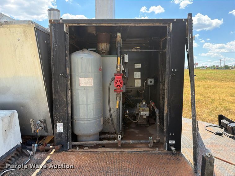 image for item FN2569 Bio-Response Solutions M-4000 bio liquification trailer