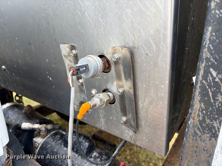 image for item FN2569 Bio-Response Solutions M-4000 bio liquification trailer