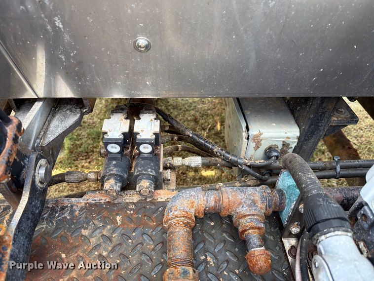 image for item FN2569 Bio-Response Solutions M-4000 bio liquification trailer