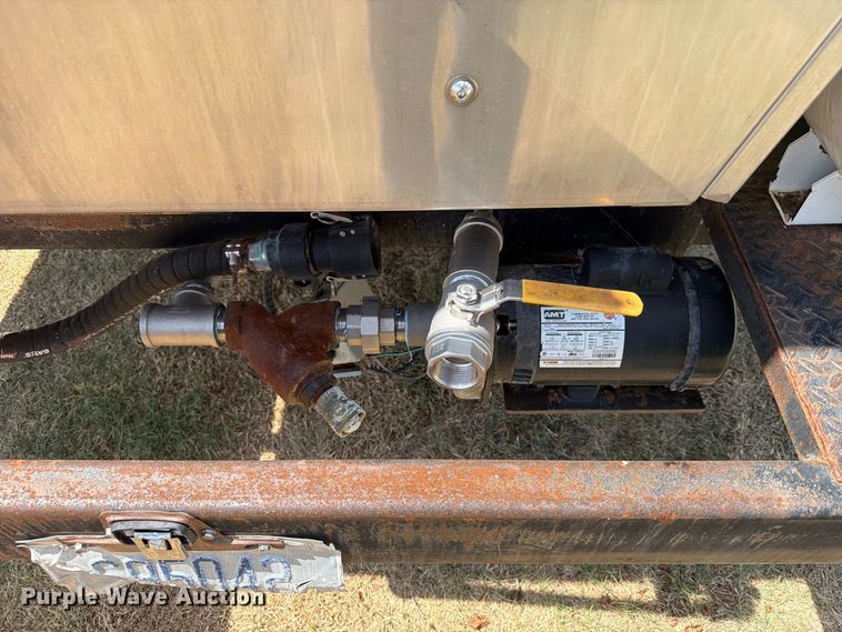 image for item FN2569 Bio-Response Solutions M-4000 bio liquification trailer