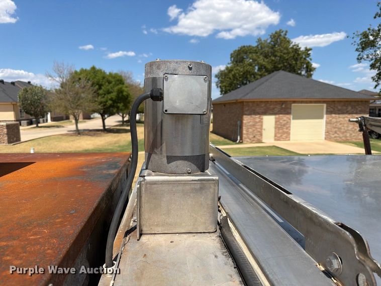 image for item FN2569 Bio-Response Solutions M-4000 bio liquification trailer