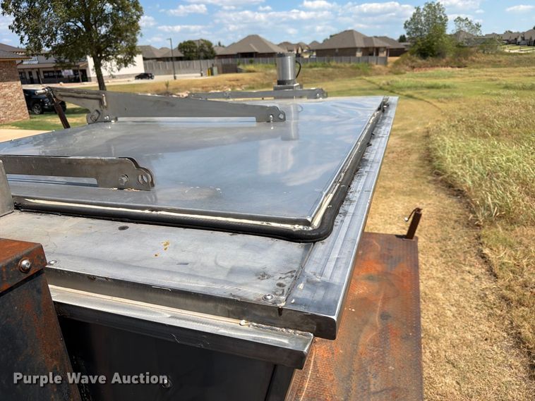 image for item FN2569 Bio-Response Solutions M-4000 bio liquification trailer