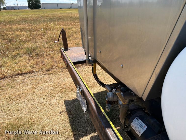 image for item FN2569 Bio-Response Solutions M-4000 bio liquification trailer