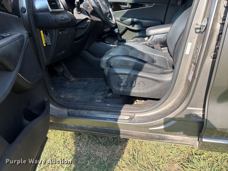 image for item FN2586 2018 KIA Sorento SUV