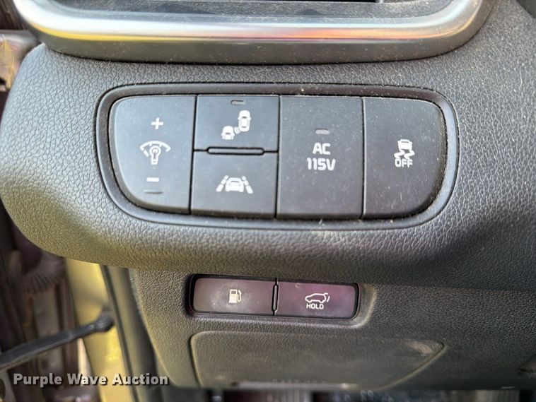 image for item FN2586 2018 KIA Sorento SUV