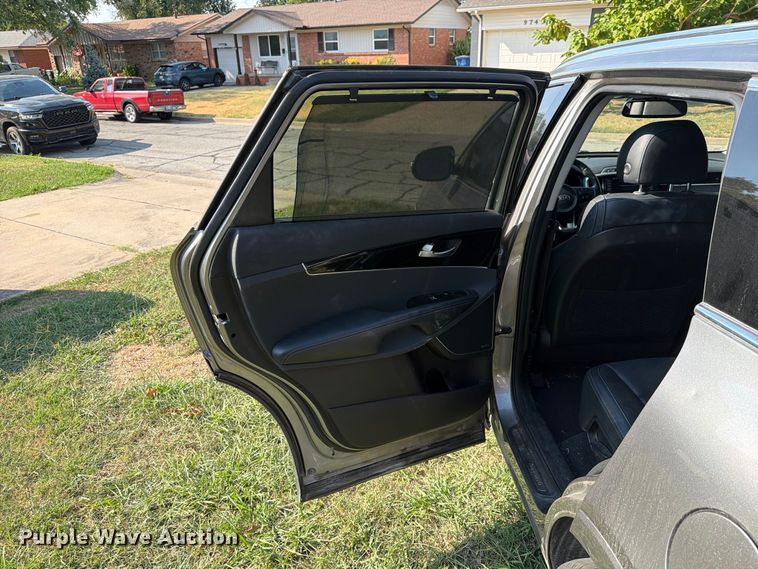 image for item FN2586 2018 KIA Sorento SUV