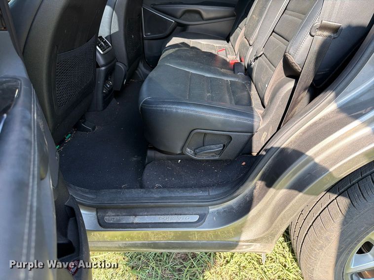 image for item FN2586 2018 KIA Sorento SUV