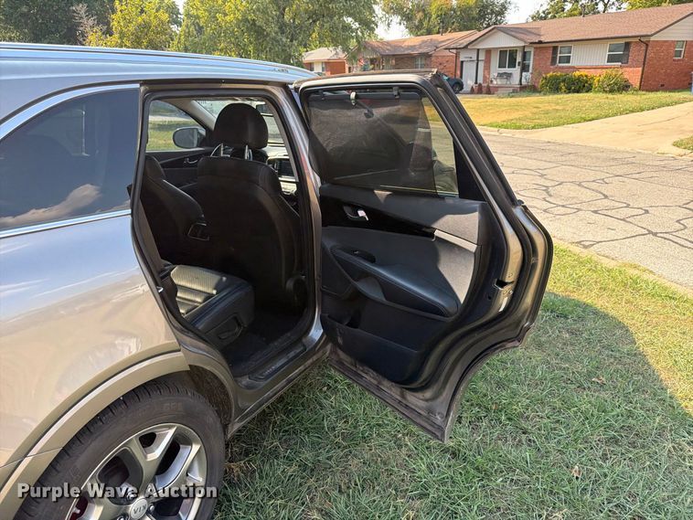 image for item FN2586 2018 KIA Sorento SUV