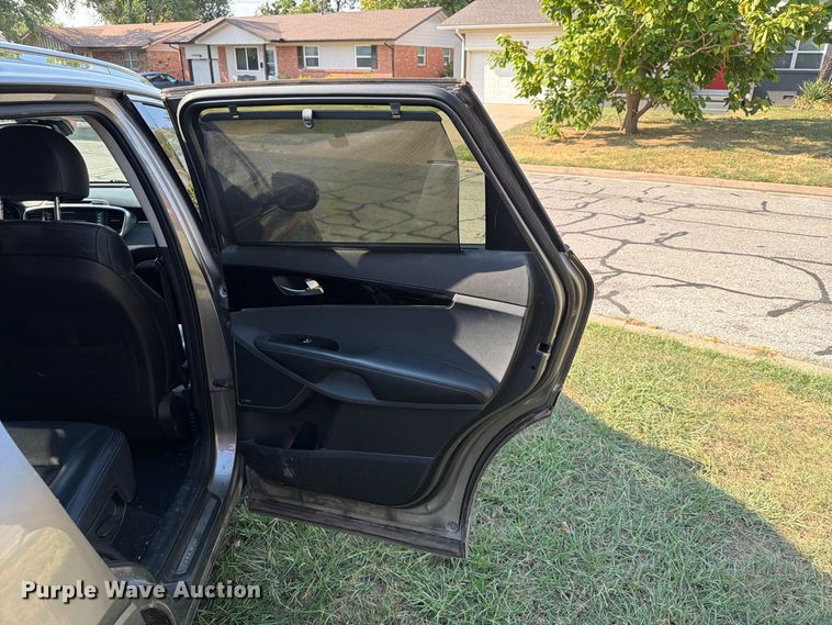 image for item FN2586 2018 KIA Sorento SUV