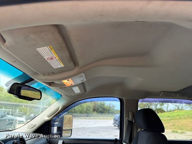 image for item FN2594 2011 Chevrolet Silverado 2500HD Crew Cab pickup truck