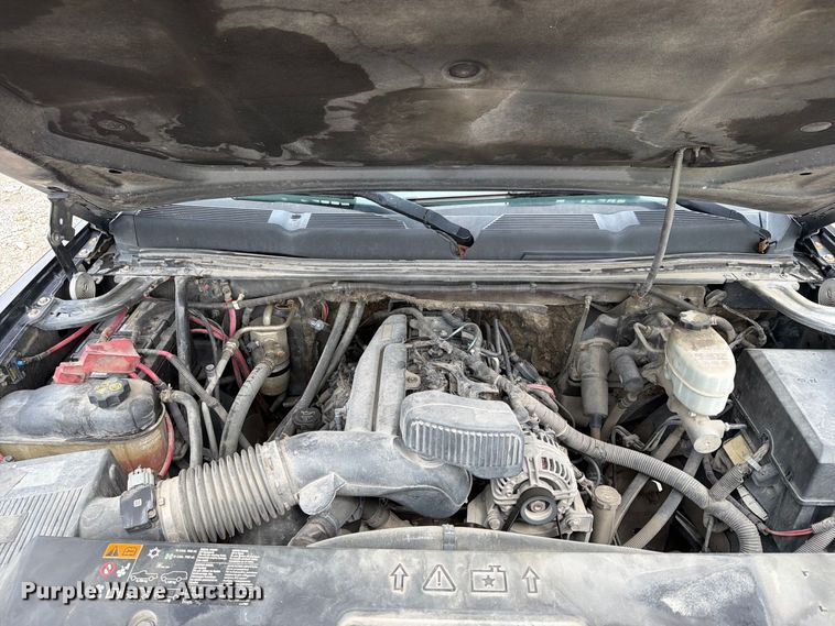 image for item FN2594 2011 Chevrolet Silverado 2500HD Crew Cab pickup truck