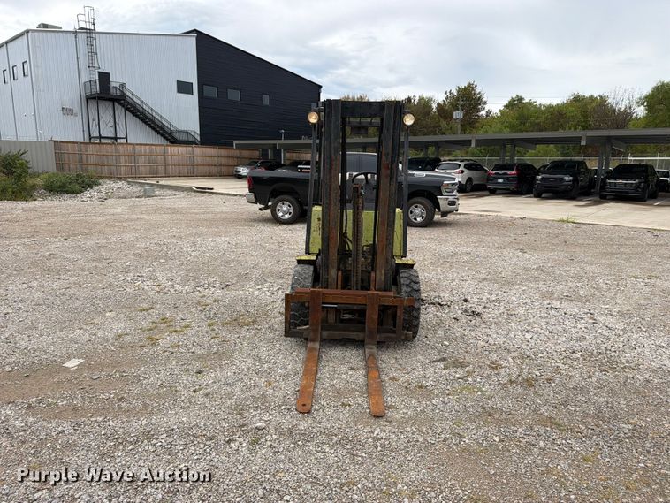image for item FN2595 Clark CGP25 forklift